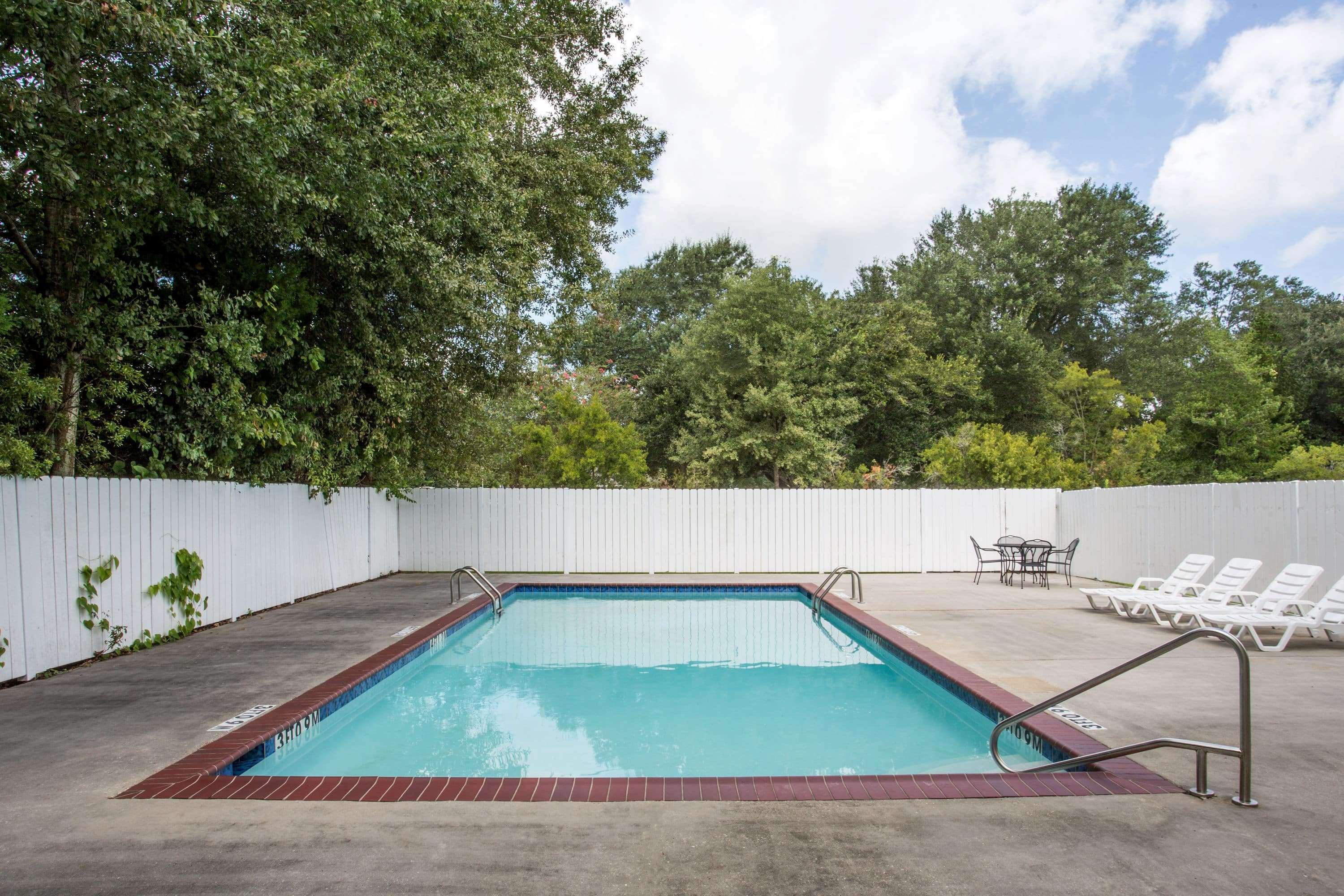 Howard Johnson By Wyndham Houma Buitenkant foto